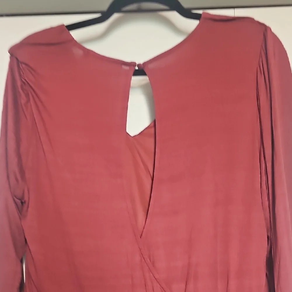 Elegant Ruched Burgundy Blouse - Picture 4 of 4